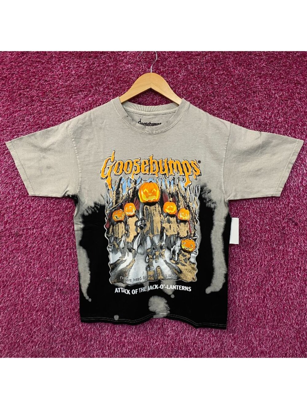 Goosebumps "Attack of the Jack-O'-Lanterns" Dip-Dye Graphic T-Shirt S/M